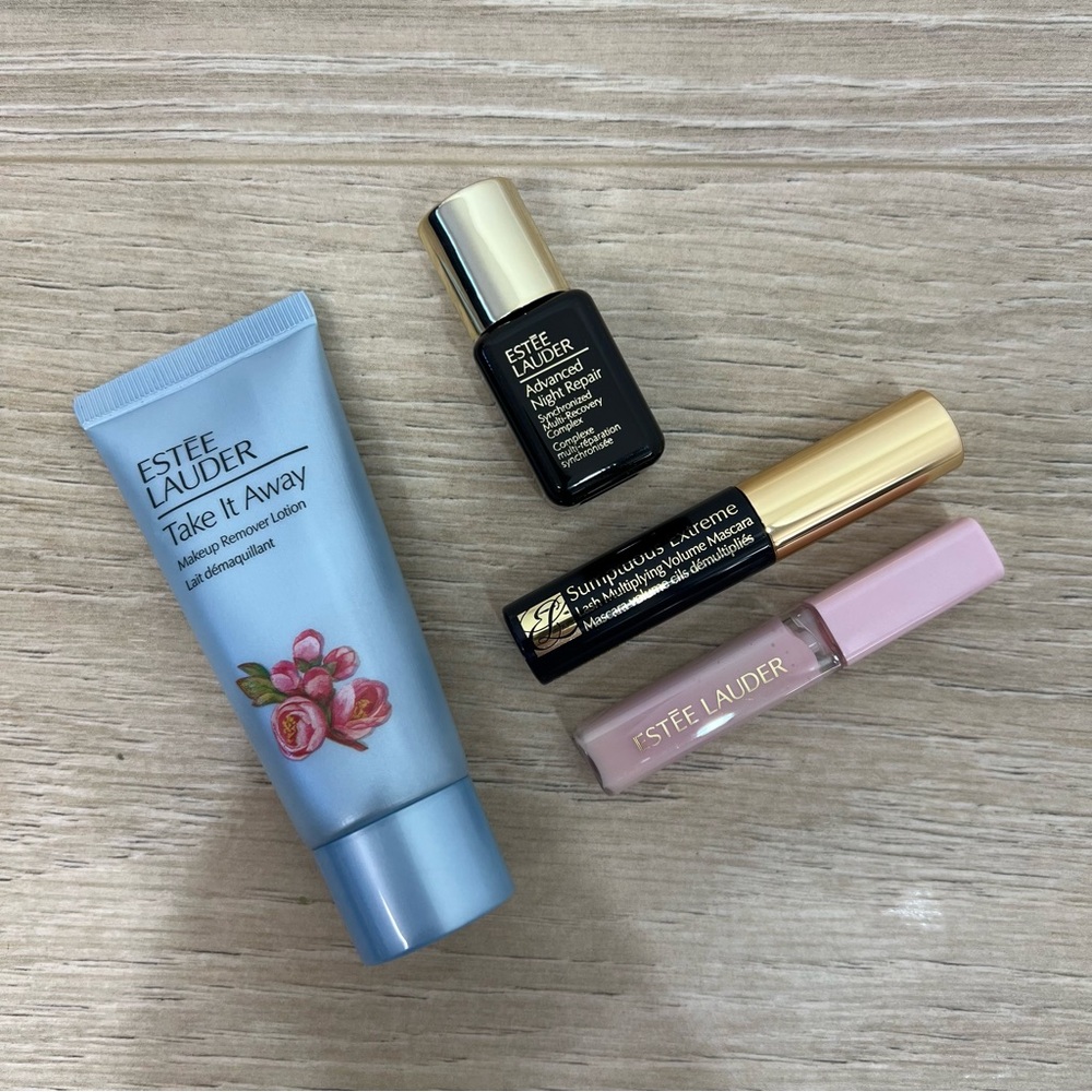 Estée Lauder Mini Travel Sample Make Up Bundle